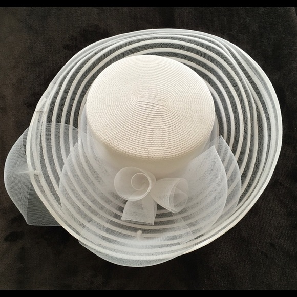 August Hats Accessories - August Hat Company White Flower Wide brim Hat